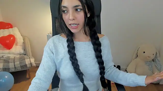 _BellaEvans_ Adlı Modelin Canlı XXX Sohbeti
