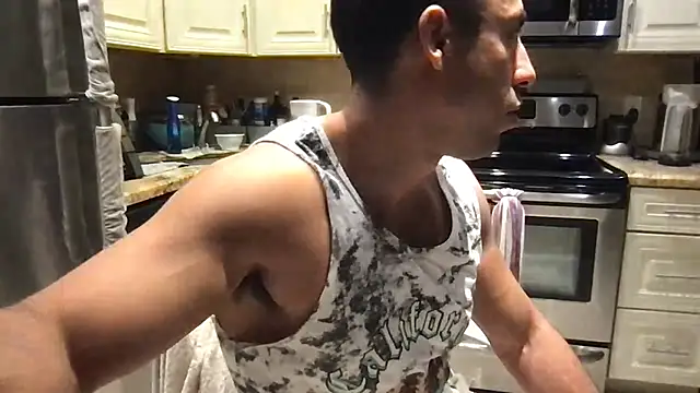 BigGuyMuscle Chat XXX live