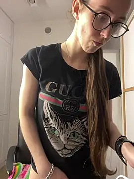 MartiniiSelenna's Live XXX Chat