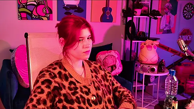 JulliaMoore Chat XXX in diretta