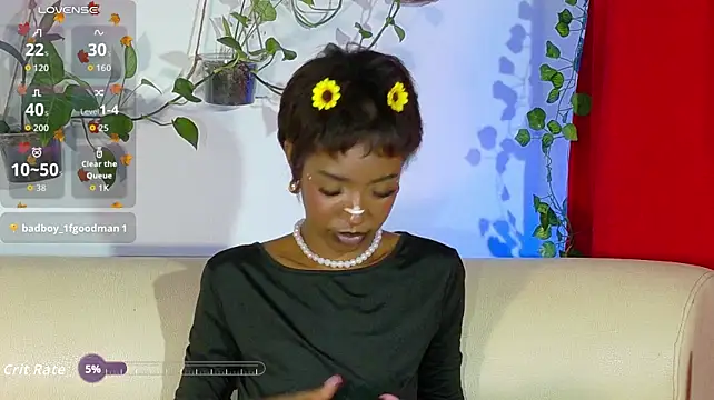 LulumiBloom élő XXX-chatje