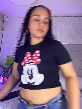 Antonela_rossy Chat XXX in diretta
