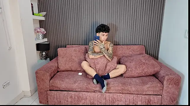 pleasureroom57's Webcam Show