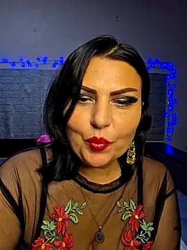 kataleya94 Adlı Modelin Canlı XXX Sohbeti