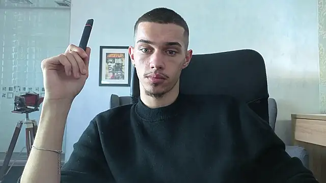 XXX chat uživo modela KaydenDrew