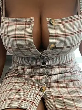 Chatroom XXX en direct de Millie246