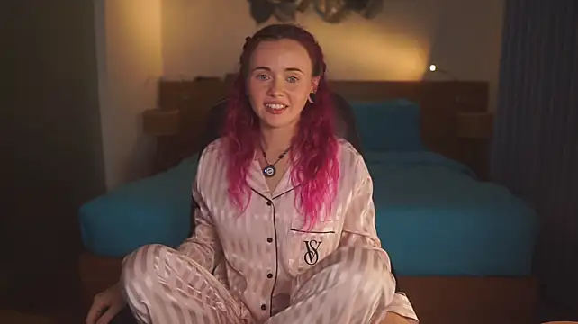 Sarah_Pink Live XXX-Chat