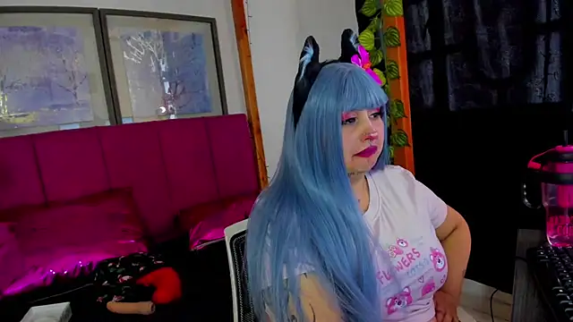 צ'אט XXX בשידור חי של lussyevans24