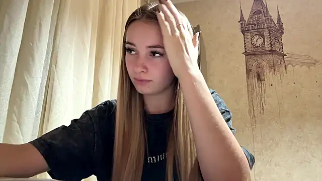 MarkitaHersch Adlı Modelin Canlı XXX Sohbeti