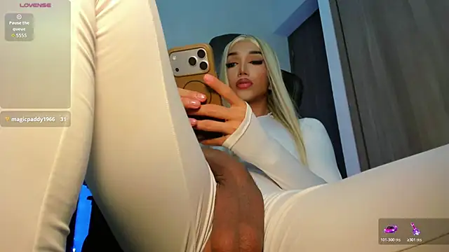 צ'אט XXX בשידור חי של obysexy
