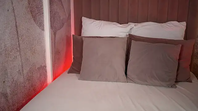 AriaHeart Adlı Modelin Canlı XXX Sohbeti