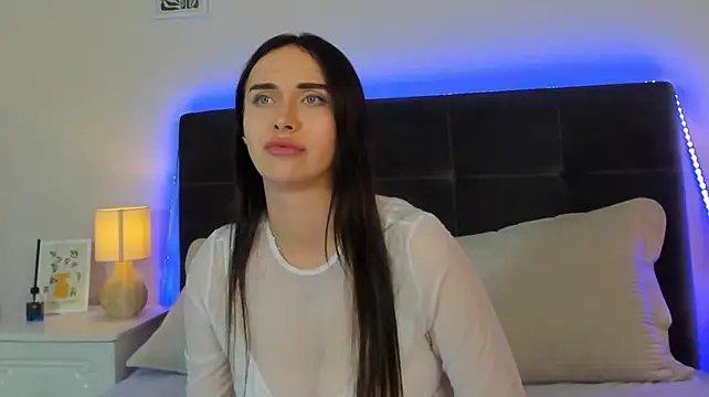 KellyWhites Chat XXX in diretta