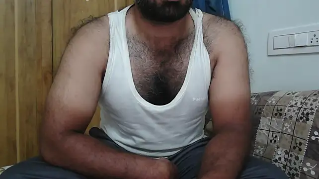 Tamil_Kishore_28のライブXXXチャット