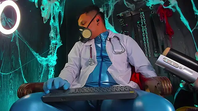 Master_Connor_BDSM 即時 XXX 聊天