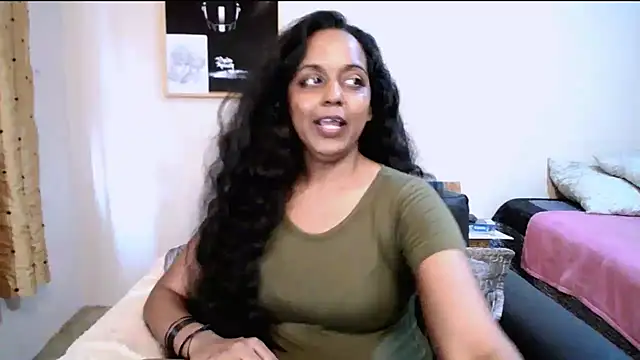 Ria_42 Chat XXX in diretta