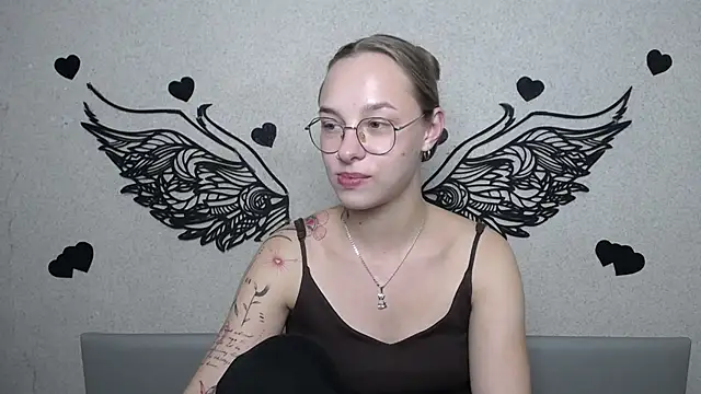 SteshaGlass Chat XXX in diretta