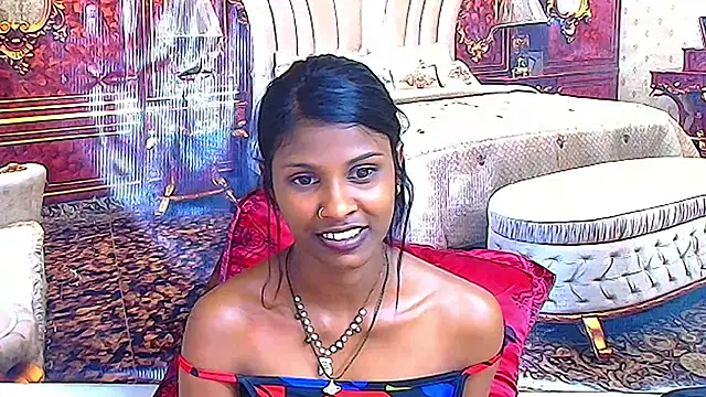IndianSilkySpice Chat XXX in diretta