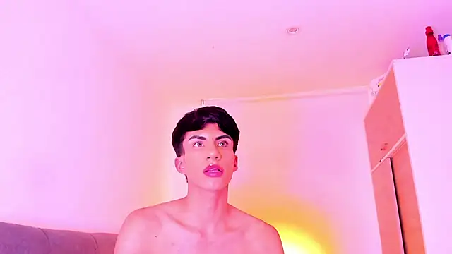 Erick_Velveth Chat XXX in diretta