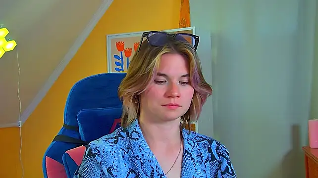 AliceAllard Chat XXX in diretta