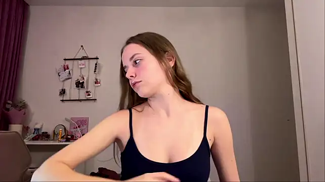 LinaMoonBlessed live XXX chat