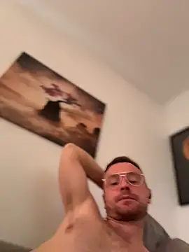 SoberingTadpole Chat XXX live