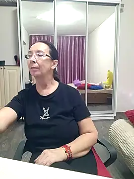 Chat +18 de Celine_Faer1 ao vivo