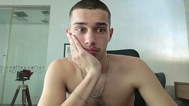 Živý XXX chat KaydenDrew