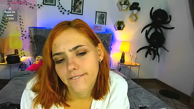 DellaRows' Live XXX Chat