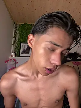 แชท XXX สดของ _Camilo_fox