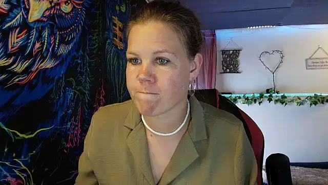 CallMeMaria live XXX chat