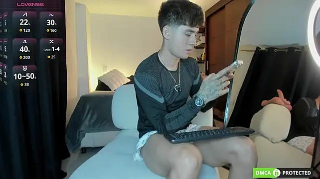 twinguys 现场XXX聊天