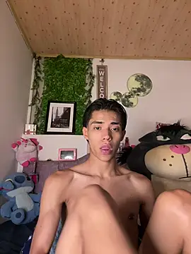 _Camilo_fox Adlı Modelin Canlı XXX Sohbeti