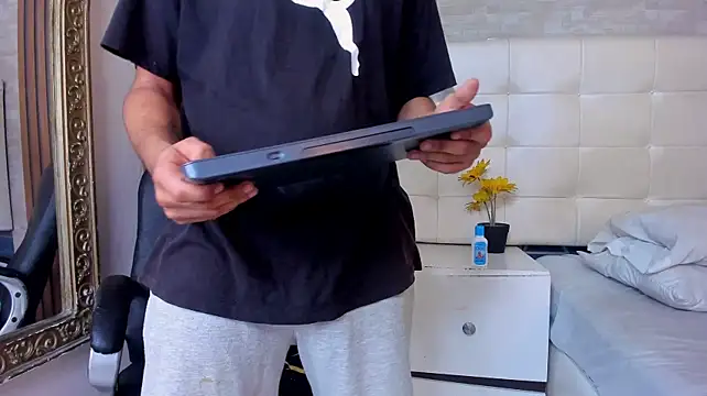 DaviidClarck's Live XXX Chat