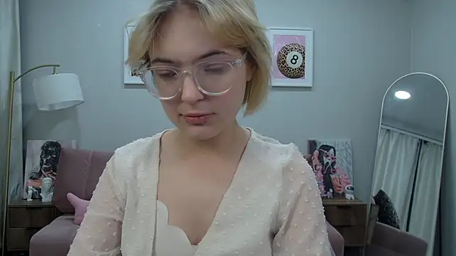 RuraBlare Chat XXX in diretta