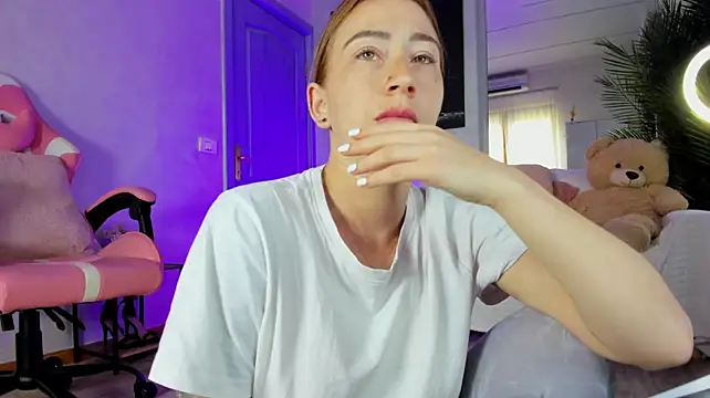 Reina_Cummings Live XXX-Chat
