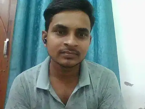 Sumit_LkO Chat XXX in diretta