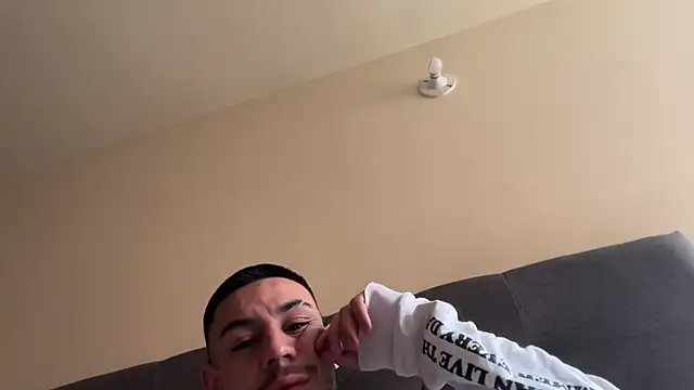 צ'אט XXX בשידור חי של Taylor_DiamondBoy