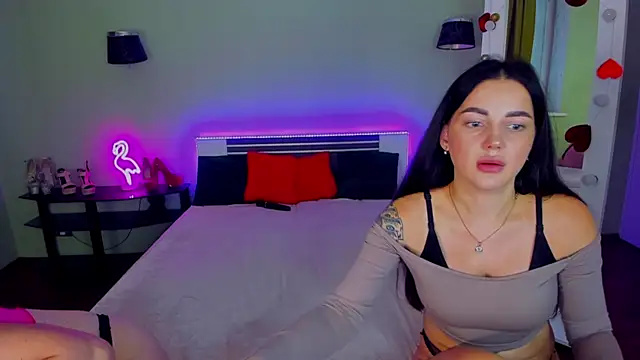 MagicEyess Adlı Modelin Canlı XXX Sohbeti