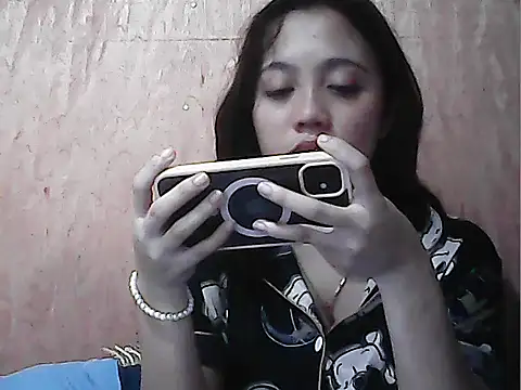 Yours_AsianPinayGirl18's Live XXX Chat