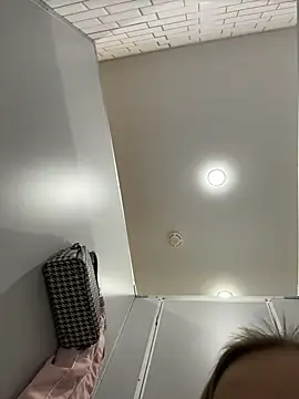 your_dream4's Live XXX Chat