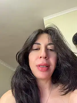 InnocentDevil_ Adlı Modelin Canlı XXX Sohbeti