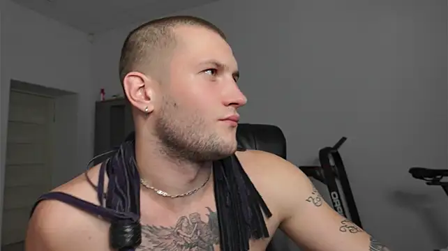 Igor_Wilde élő XXX-chatje