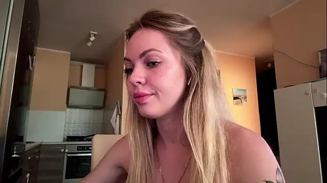Chatroom XXX en direct de MissLuxxi
