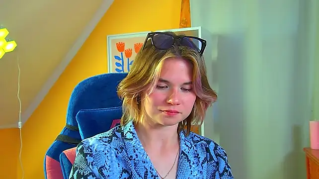 AliceAllard Chat XXX in diretta
