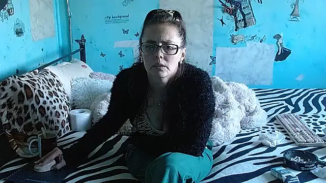 brighteyes77's Live XXX Chat