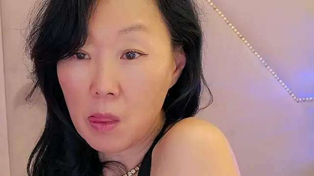 S_andra_'s Live XXX Chat