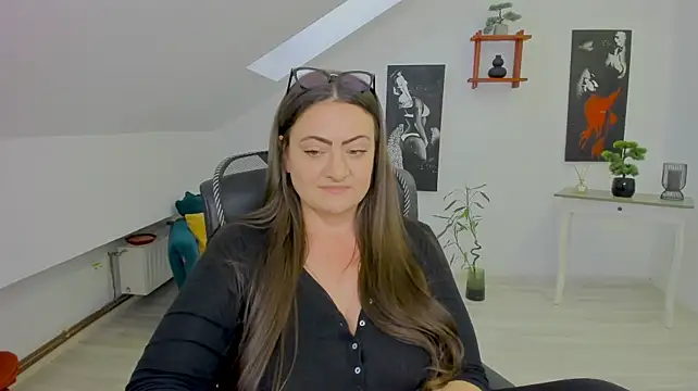 צ'אט XXX בשידור חי של MistressDarrah