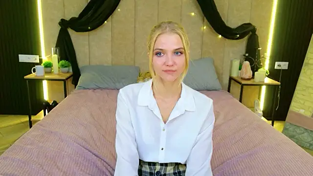4example_Chloe Live XXX-Chat
