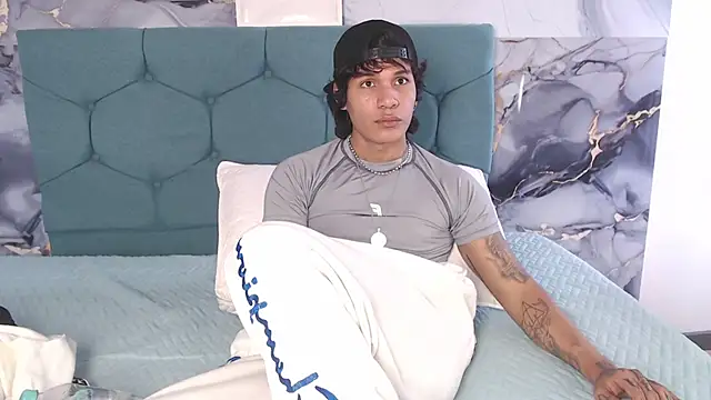 MaximilianRoth live XXX chat