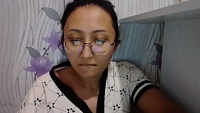 Anna_CaramelDream live XXX chat